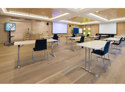 SmartMount® SR560M Flachbildschirm-Wagen - TAA-konform - 68,04 kg Belastbarkeit - 4 Rollen - 101,60 mm Rollengröße - Plast