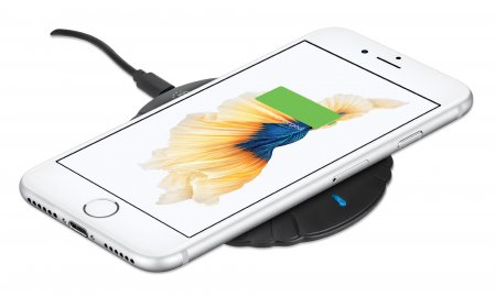 Manhattan Smartphone Wireless Charging Pad, 5W charging, QI certified, Black, Micro-USB to USB-A cable included, Micro-USB
