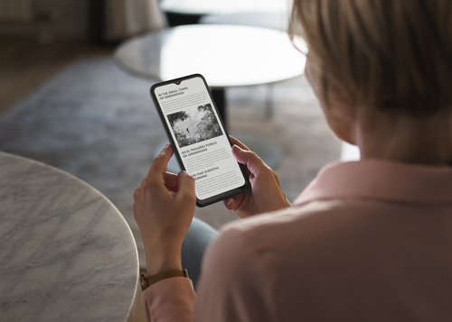 TCL 64 GB Smartphone - Indigo Black - Bar