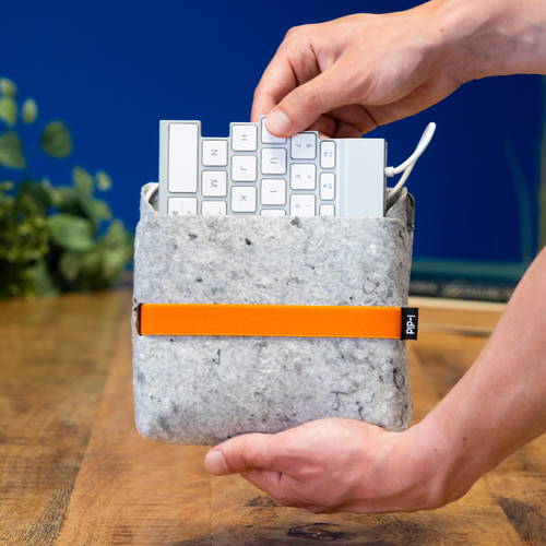 R-Go Tools R-Go Pouch felt case for Split keyboard, case made from recycled textiles, social product, grey. Product type: 
