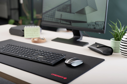 Das CHERRY DW 9100 SLIM Desktop-Set begeistert durch innovative Funktionen, herausragende Verarbeitung und extra flaches D
