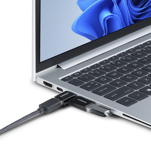 StarTech.com Rechtwinkliger USB-C auf USB-A Adapter, USB 3.0 5Gbps, kompakter USB-C Stecker auf USB-A Buchse, Metallgehäus