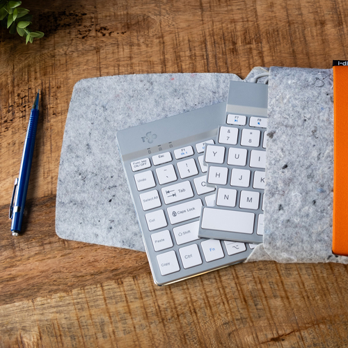 R-Go Tools R-Go Pouch felt case for Split keyboard, case made from recycled textiles, social product, grey. Product type: 