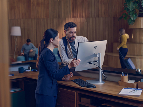 HP EliteStudio 8 G1i 27 AI PC Wolf Pro Security Edition. Product type: All-in-One PC. Display diagonal: 68.6 cm (27"), HD 