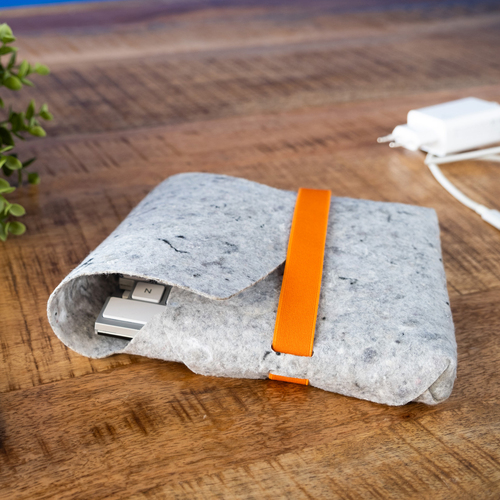 R-Go Tools R-Go Pouch felt case for Split keyboard, case made from recycled textiles, social product, grey. Product type: 