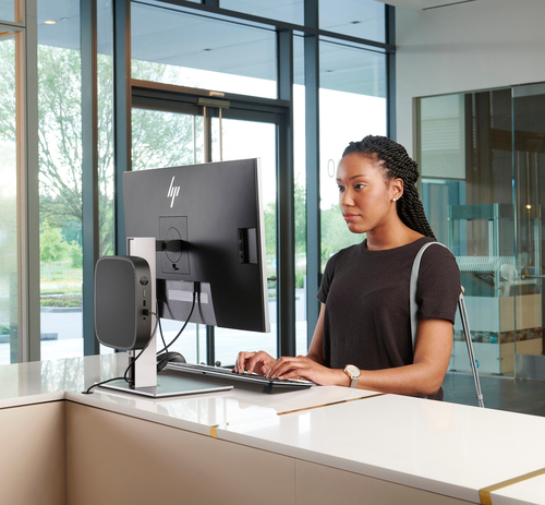 HP t540. Processor frequency: 1.5 GHz, Processor manufacturer: AMD, Processor family: AMD Ryzen Embedded. Internal memory: