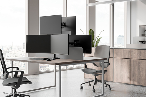 DS45-600BL2-1 TRIPLE MONITOR STAND - 10-32IN - 0-5 KG11 LBS (