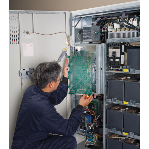 APC by Schneider Electric Preventive Maintenance Visit - Serviço - No local - Técnico - Físico