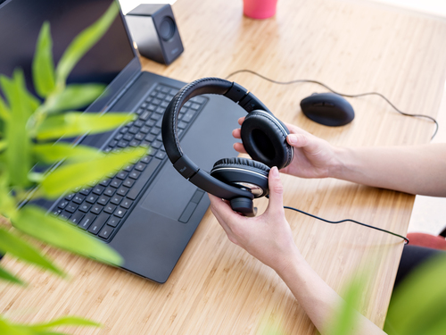 Trust Reno Wired Over-the-head Stereo Headset - Binaural - Circumaural - 32 Ohm - 50 Hz to 20 kHz - 180 cm Cable - Mini-ph