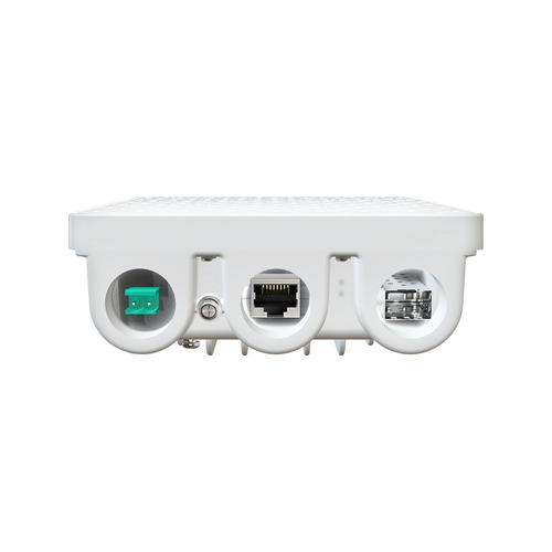 SilverNet SIL-BASE. Maximum data transfer rate: 2500 Mbit/s, Maximum transfer distance: 5000 m. Antenna design: External, 
