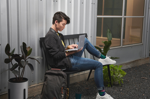 HP Spectre x360 13-aw0000 13-aw0009nb 33.8 cm (13.3") Touchscreen Convertible 2 in 1 Notebook - Full HD - Intel Core i5 10