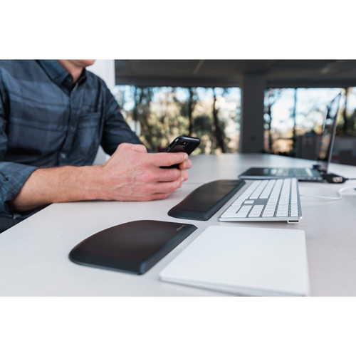 Kensington ErgoSoft Wrist Rest - 10 mm x 101 mm - Elastomer, Thermoplastic Polyurethane (TPU) - Retail - 1 Pack
