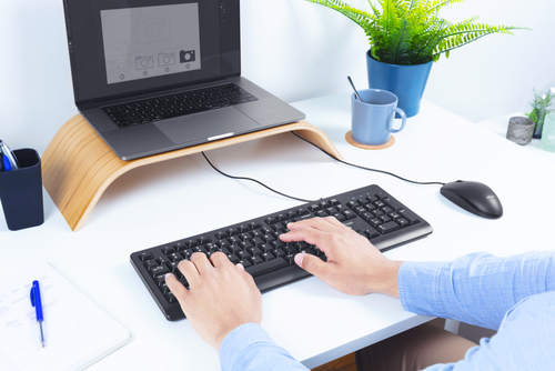 Trust Primo Tastatur & Maus - Deutsch - Tastatur, Kabel USB, Schwarz - Maus, Kabel, USB, Schwarz - Beidhändig - kompatibel