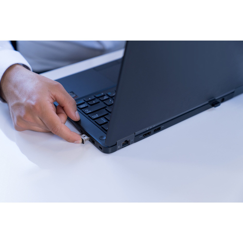 Kensington VeriMark IT Fingerprint Key – Windows Hello & Windows Hello for Business. Package weight: 35 g, Package depth: 