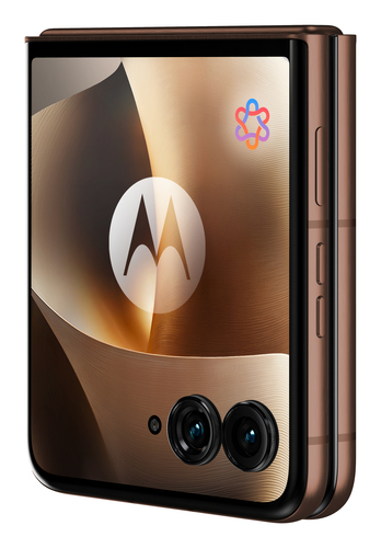Motorola razr 70 ultra. Display diagonal: 17.7 cm (6.96"), Display resolution: 1224 x 2992 pixels. Processor family: Snapd