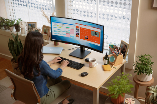 HP P34hc G4 WQHD USB-C Curved Monitor. Display diagonal: 86.4 cm (34"), Display resolution: 3440 x 1440 pixels, HD type: W