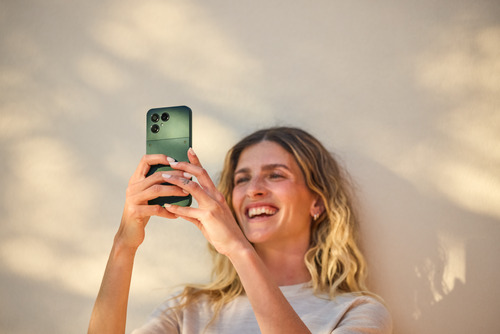 Fairphone The (Gen 6+). Bildschirmdiagonale: 16 cm (6.31"), Display-Auflösung: 1116 x 2484 Pixel. Prozessor-Taktfrequenz: 