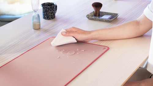 Logitech Studio Series Mauspad - 300 mm x 700 mm - Dark Rose - Naturkautschuk, Nylon, Polyester - Rutschfest, ausfransfest