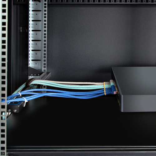 StarTech.com 12S-CABLE-LACING-BAR. Typ: Kabelabdeckleiste, Gehäusematerial: Stahl, Produktfarbe: Schwarz. Gewicht: 500 g