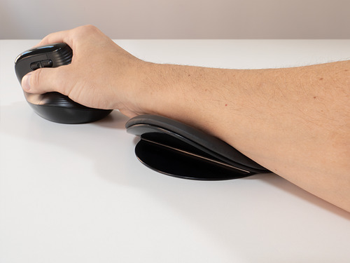 Mousetrapper Glider. Material: Plastic, Faux leather, Product colour: Black, Shape: Curved. Width: 135 mm, Depth: 110 mm, 