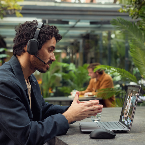 HP Poly Focus 625 Stereo Bluetooth-Headset. Gewicht: 208 g. Produktfarbe: Schwarz