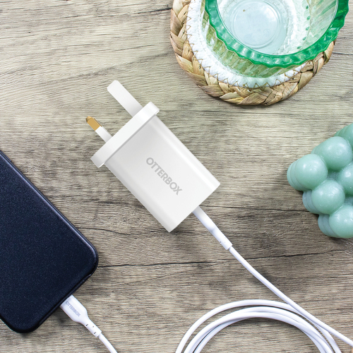 OtterBox 30 W Adaptador de CA - 1 USB Type-C - Reino Unido - Branco