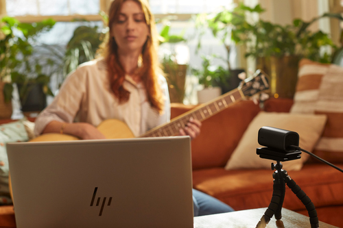 HP 965 4K Streaming Webcam. Megapixel (approx.): 8 MP, Maximum video resolution: 3840 x 2160 pixels, Camera HD type: Full 