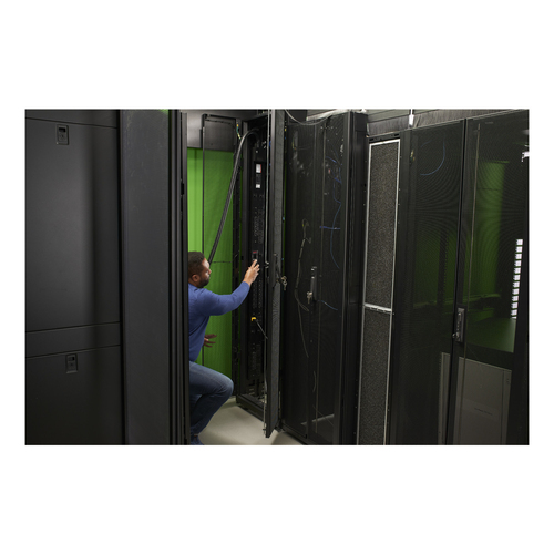 APC PDU - Switched - NEMA L6-30P - 21 x IEC 60320 C13/C15, 3 x IEC 60320 C19/C21 - 30 A - 200 V, 208 V Input - 200 V AC, 2