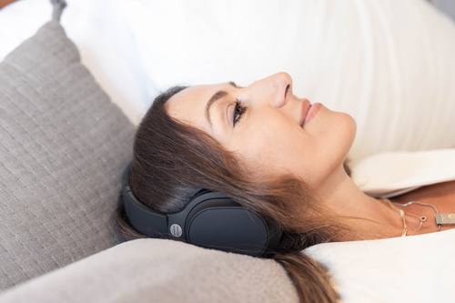 Our Pure Planet 700XHP Kabellos Auf den Ohren Stereo Headset - Schwarz - Binaural - Geschlossen - 1000 cm Reichweite - Blu