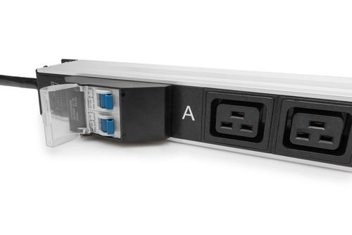 Digitus Basis IT PDU, 1-phasig 32A, 24 x C13, 4 x C19, 3 m Zuleitung, IEC 60309 32 A Stecker. PDU-Typen: Standard, Rack-Ka