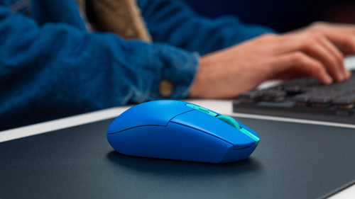 Logitech LIGHTSPEED G305 Gaming Mouse - Wi-Fi - USB - Optical - 6 Button(s) - Blue - Wireless - 12000 dpi