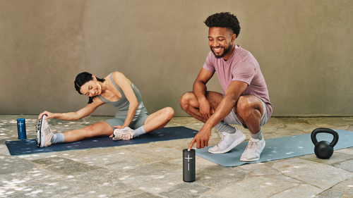 Ultimate Ears BOOM 4 Bluetooth Lautsprechersystem - Schwarz - Aufladbarer Akku - USB