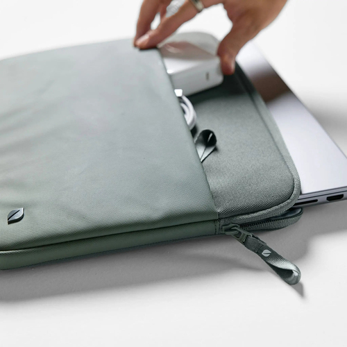 Incase A.R.C. Estojo de transporte (Manga) para 40,6 cm (16") Apple Notebook - Resistente à água - Poliéster Corpo - Polié