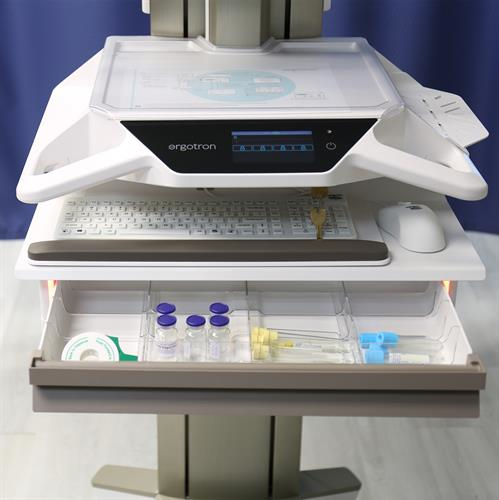 Ergotron CareFit Pro. Cor do produto: Cinzento, Branco, Tipo: Carrinho multimédia, Peso máximo (capacidade): 17 kg. Voltag