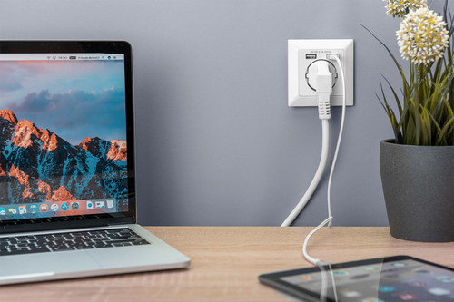 Digitus Safety socket for flush mounting with 2 USB ports. Socket type: 2x USB. Product colour: White. Rated voltage: 250 