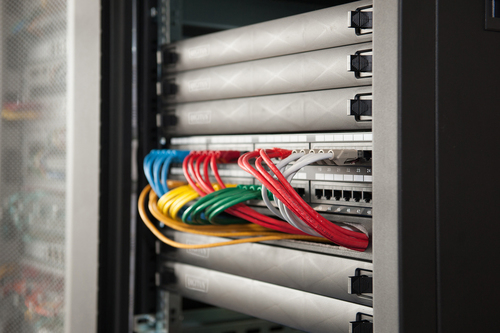 Digitus Snap-in blind cover for 482.6 mm (19") network and server enclosures. Housing material: ABS synthetics, Product co