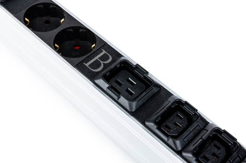 Digitus Basis IT PDU, single-phase 32 A, 24 x C13, 2 x C19, 4 x grounded outlets, 3 m power cord, IEC 60309 32 A plug. PDU