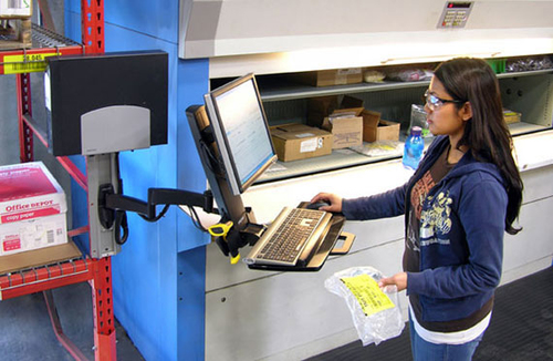 Ergotron 200 Series Combo Arm. Maximum weight capacity: 8.2 kg, Maximum screen size: 61 cm (24"), Minimum VESA mount: 75 x