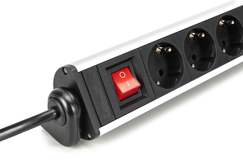 Digitus Steckdosenleiste - Winkelsteckverbinder - 6 x Wechselstrom, 3 x USB - 1,50 m Kabel - 16 A Stromstärke - 120 V AC, 